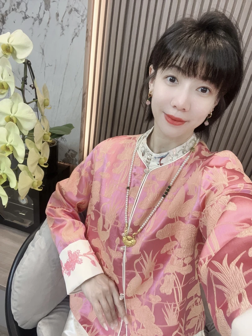 【桃之】新中式国风幂幂同款钉珠冠乐绉荷花浮雕时尚气质外套