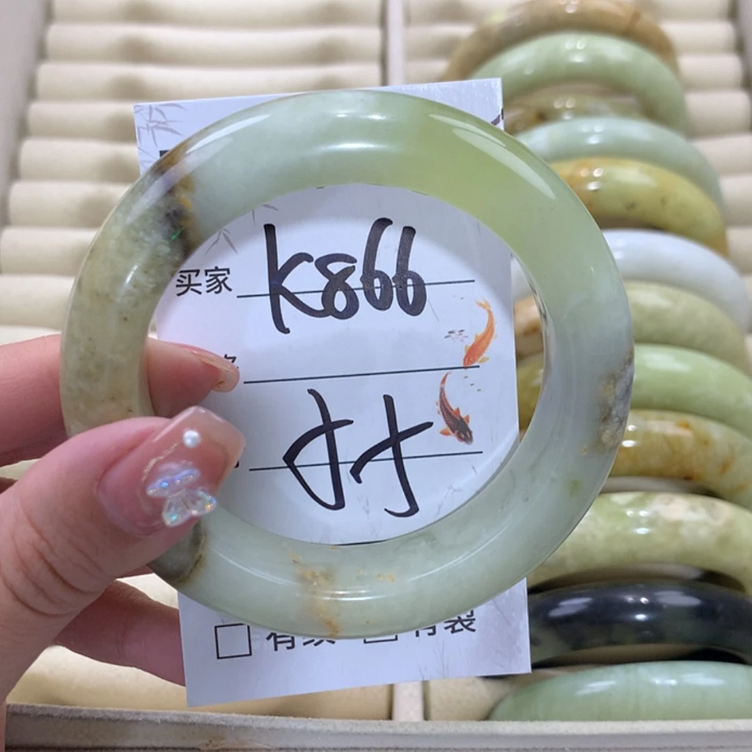 【闪购商品】未镶嵌蛇纹石玉手镯