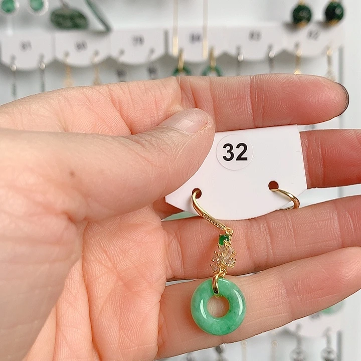 翡翠耳饰银S925镶嵌自***?翡翠