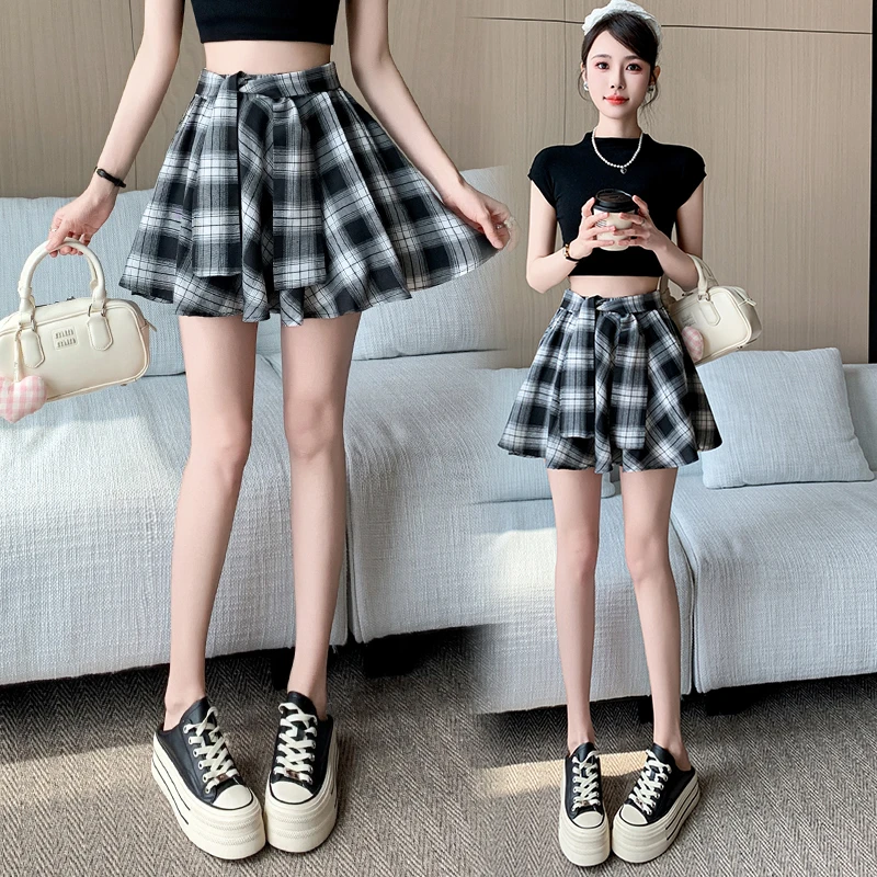 2025港风复古格子设计感半身裙女夏季休闲百搭叠穿裙子不规则短裙