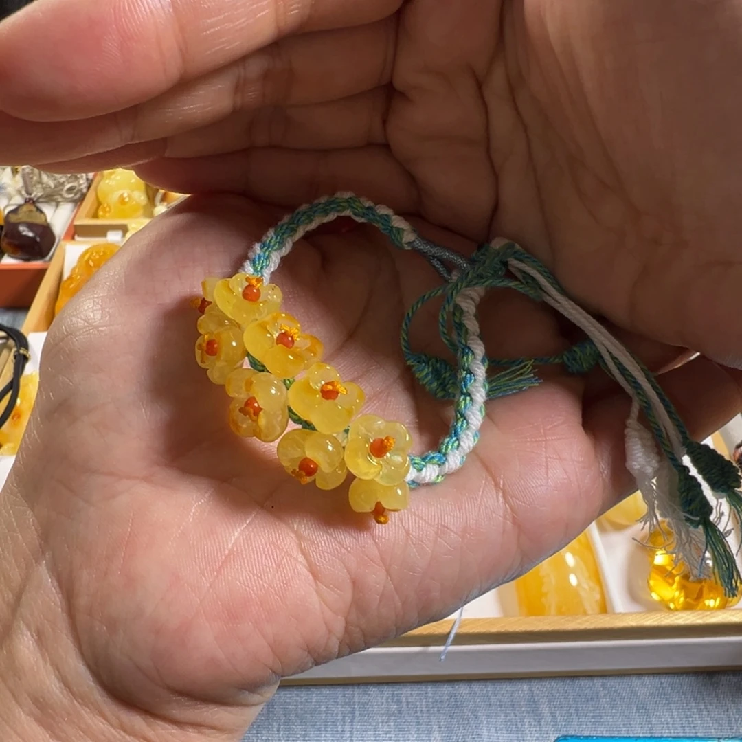 琥珀颈饰未镶嵌蜜蜡