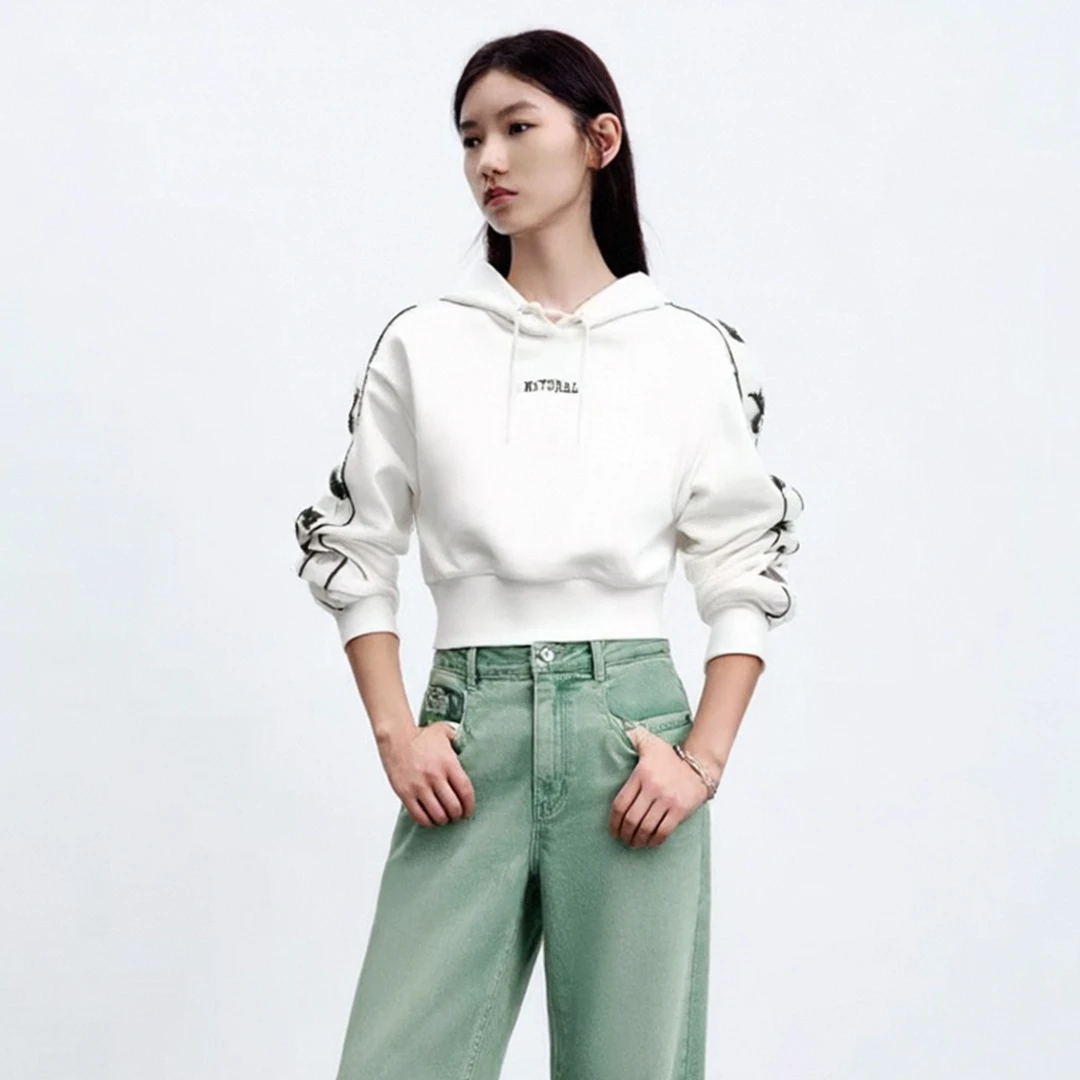 【san彩】韩系简约洋气连帽短款卫衣2025冬季新款品牌撤柜女装