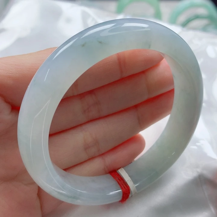 翡翠手镯未镶嵌毕业款冰晴蓝底起胶飘花小碎花老坑种54.55