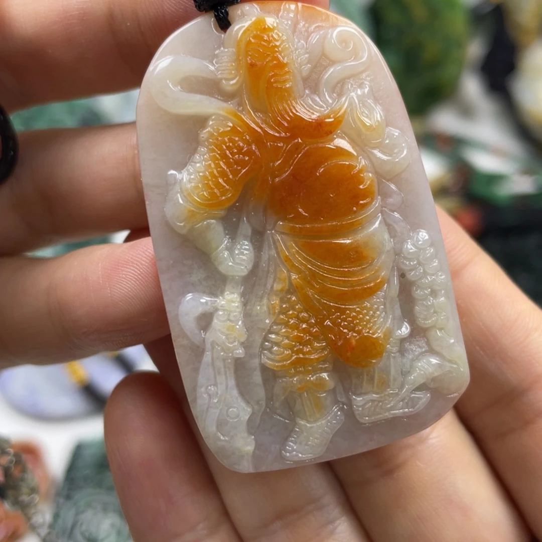 翡翠未镶嵌颈饰牌子