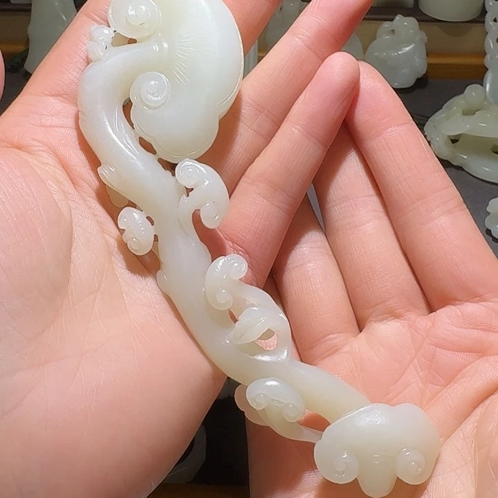 *****和田玉未镶嵌颈饰