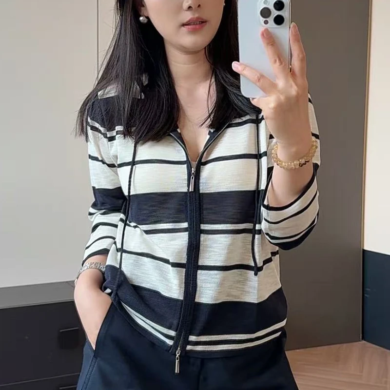 2025早秋新款条纹连帽长袖针织衫女洋气减龄显瘦薄款防晒开衫上衣