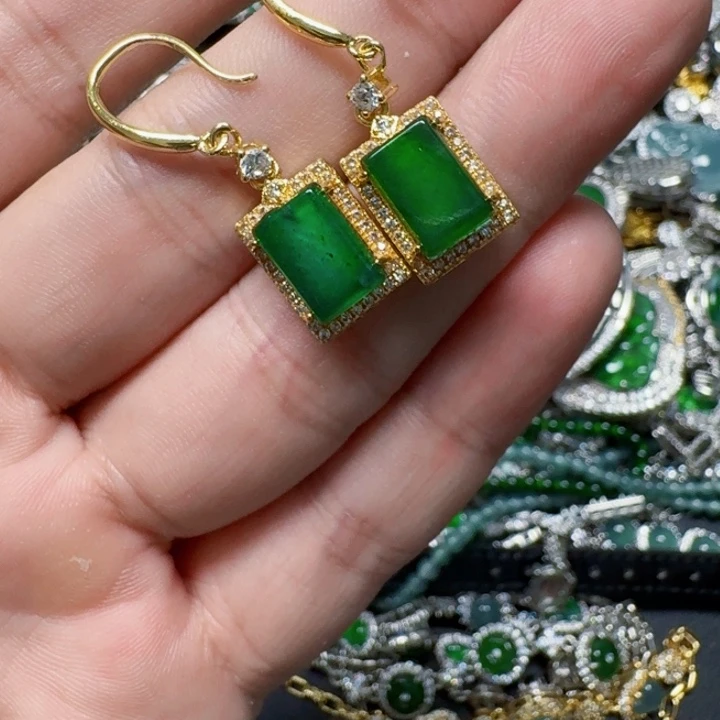 翡翠未镶嵌颈饰天然A货翡翠放漏