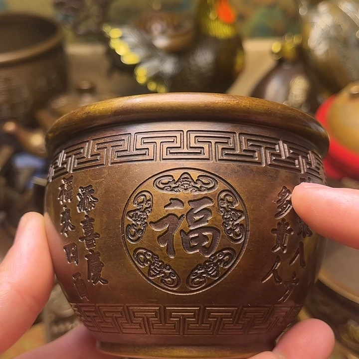 精美铜器批发档口