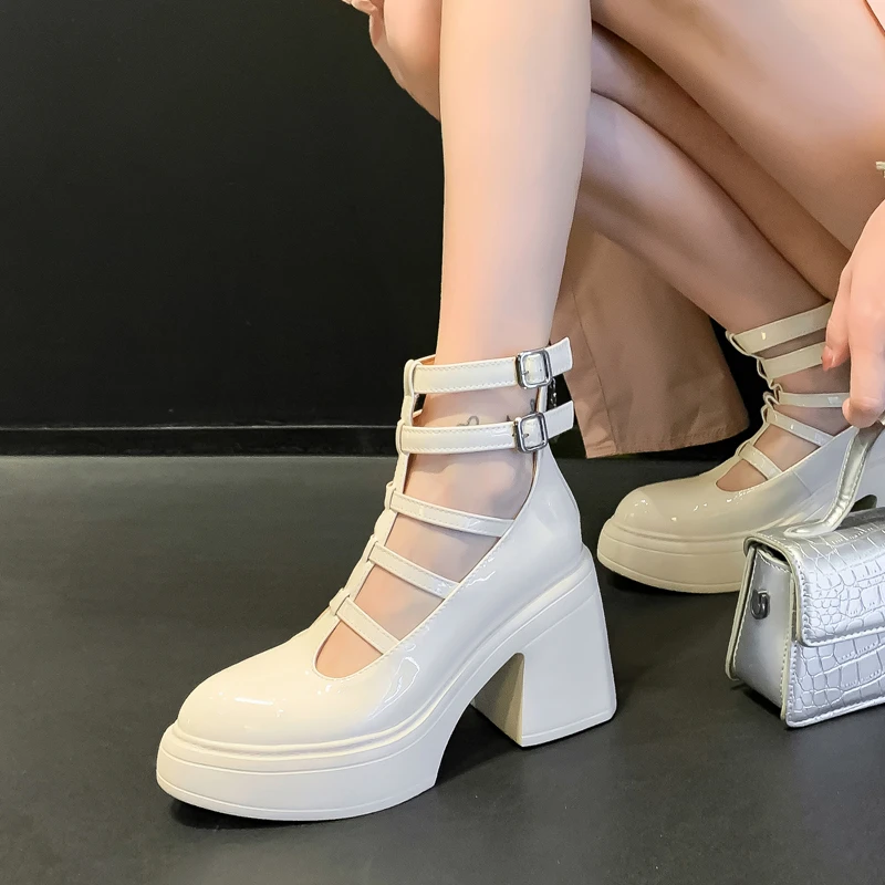 春夏防水10cm高跟鞋仙女风凉鞋法式时尚白色罗马厚底复古粗跟凉靴