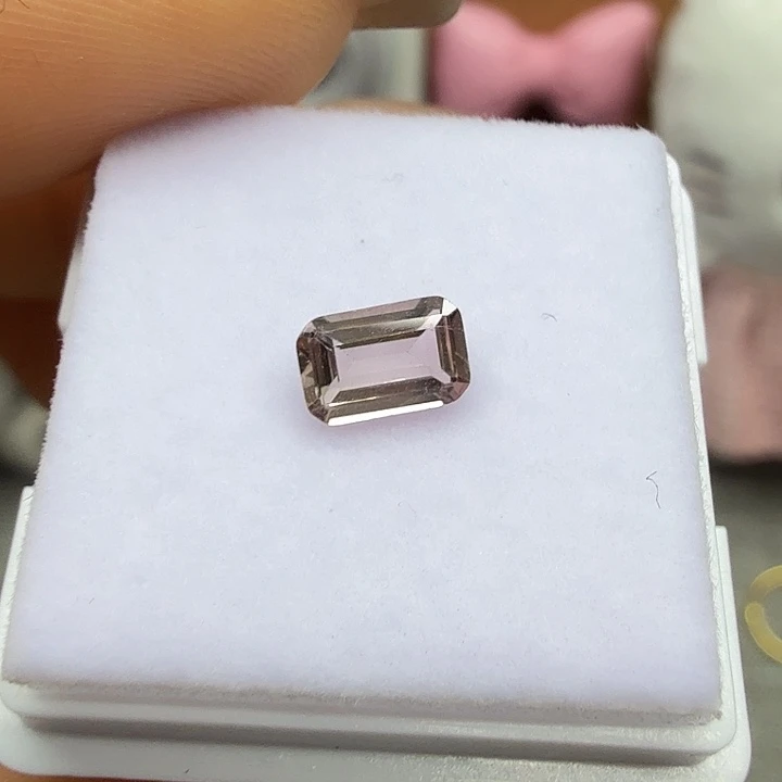 碧玺浅粉色4*6未镶嵌