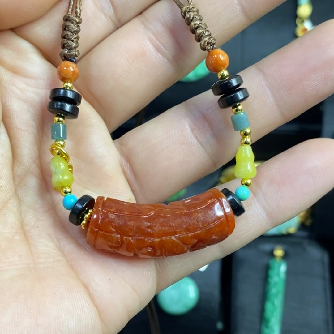 颈饰未镶嵌翡翠吊坠