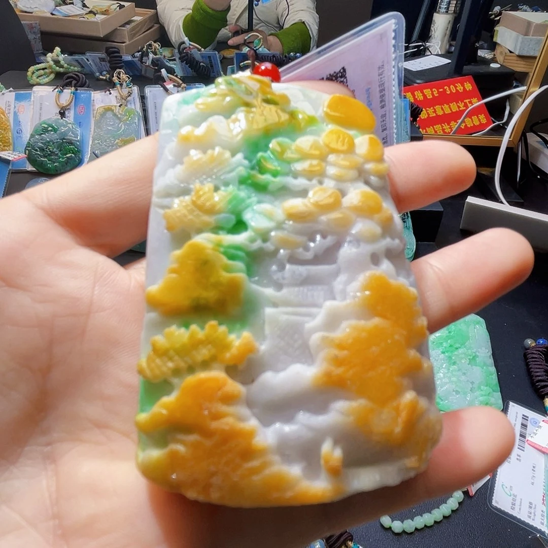 颈饰未镶嵌翡翠一