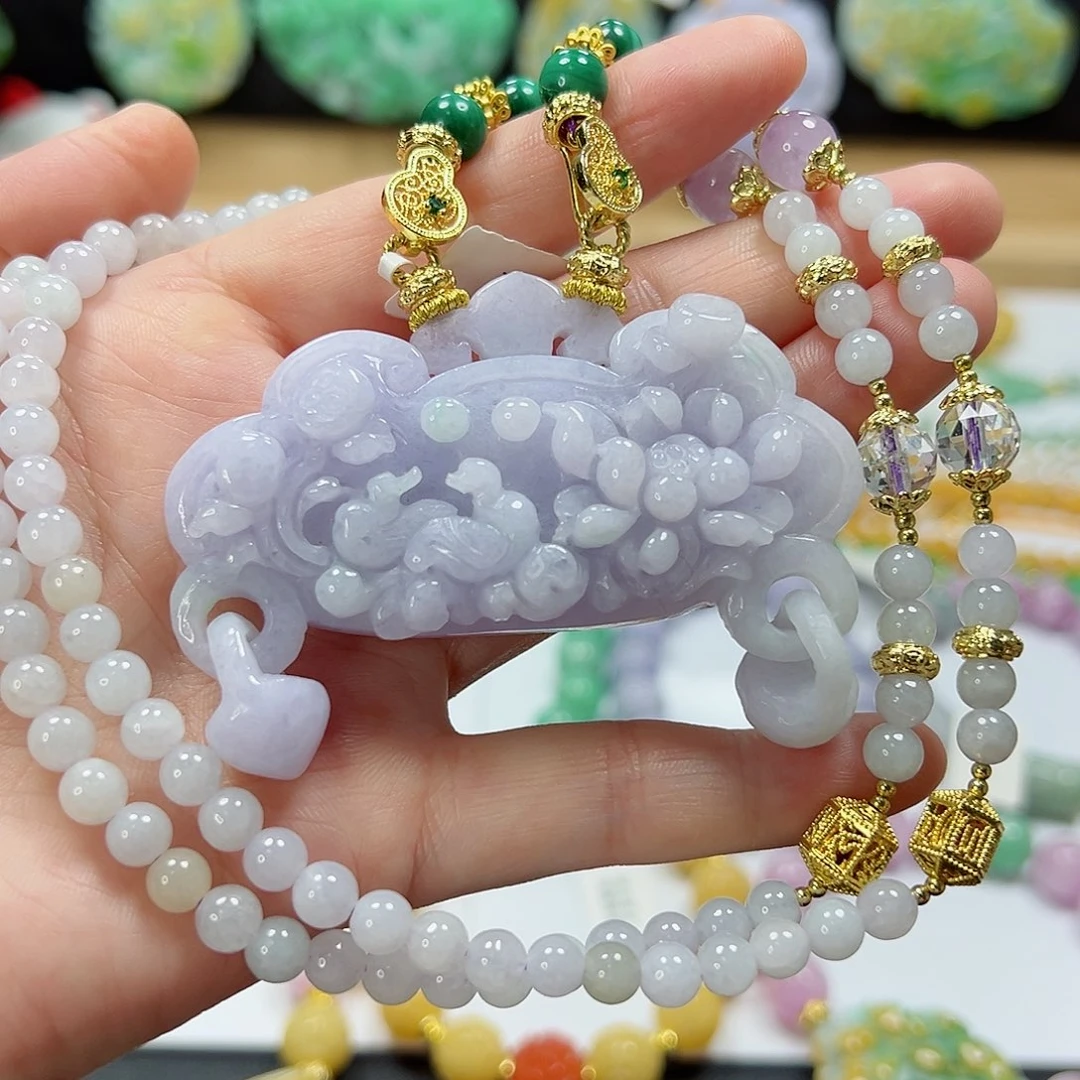 颈饰未镶嵌翡翠吊坠