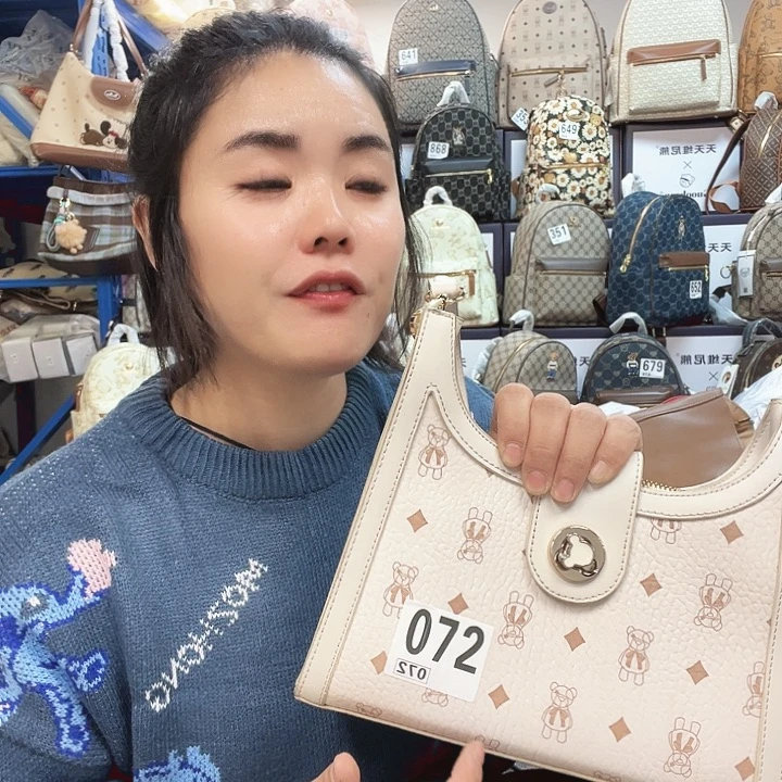 PVC包包包包包包包包吧