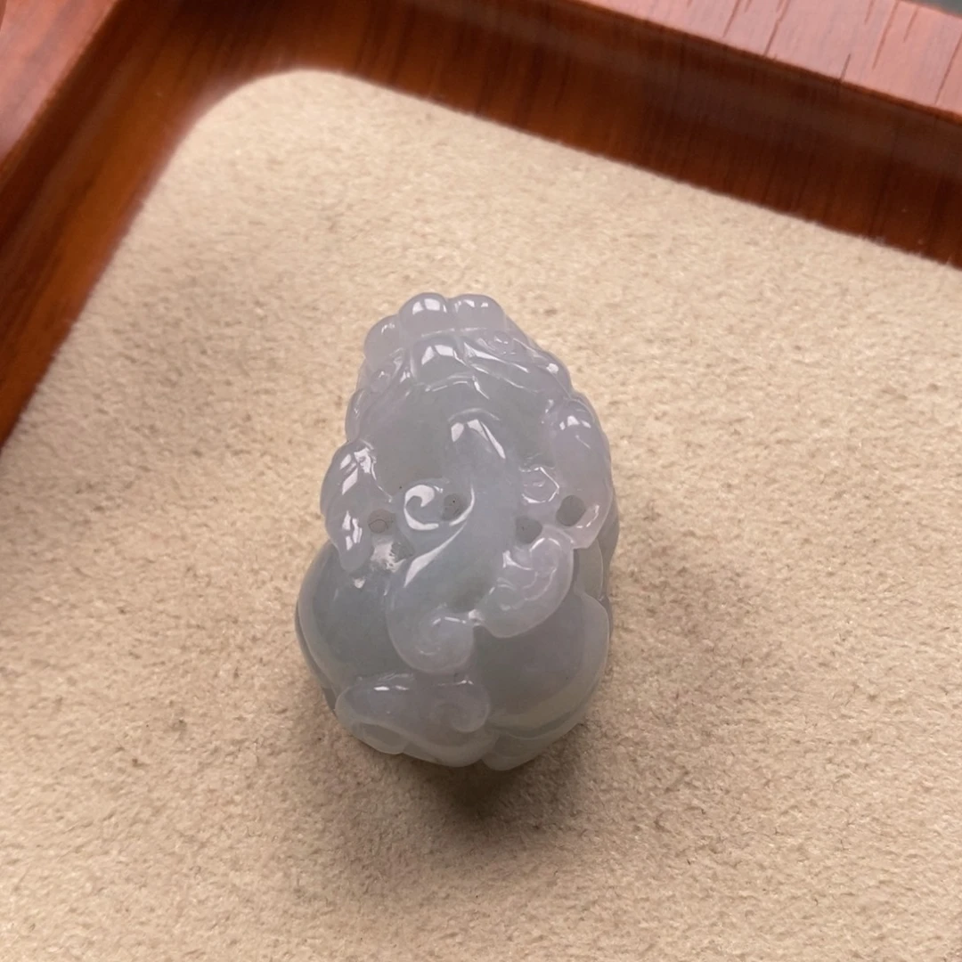 翡翠未镶嵌颈饰如意貔貅