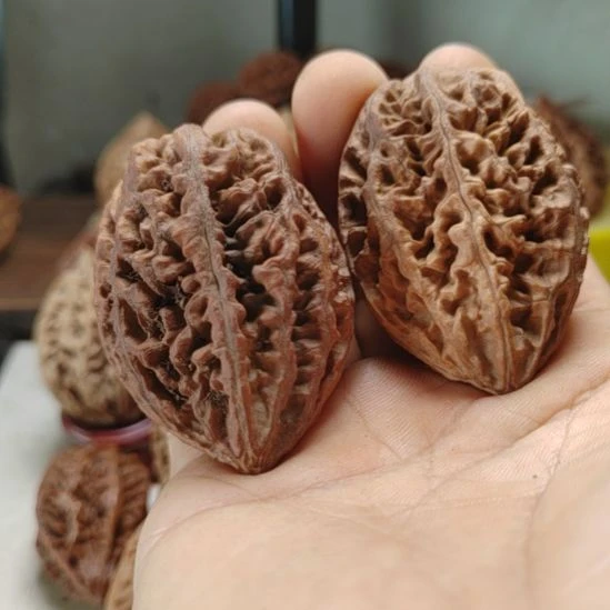 把件文玩核桃七彩玲珑塔