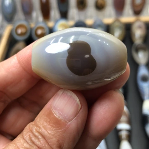 玛瑙/玉髓未镶嵌吊坠(不含链)