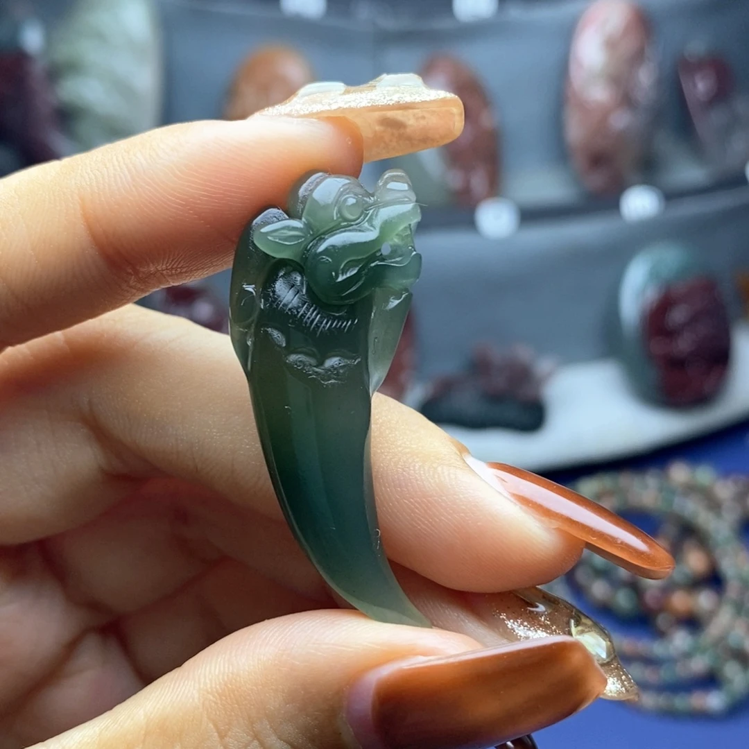 梵***夫玛瑙/玉髓未镶嵌吊坠(不含链)