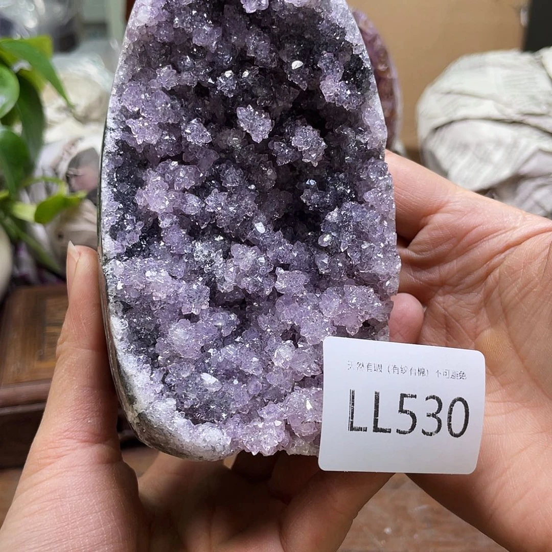 Ｑ***。大型摆件（非配饰）水晶未镶嵌
