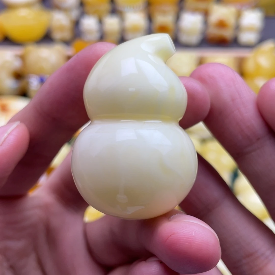 琥珀未镶嵌裸石蜜蜡
