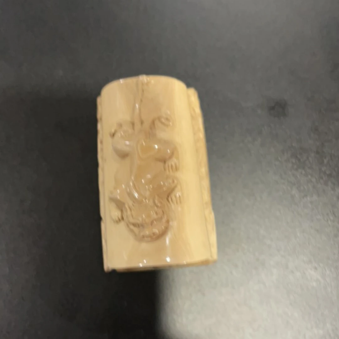 猛犸约80克雕刻件cZL1016