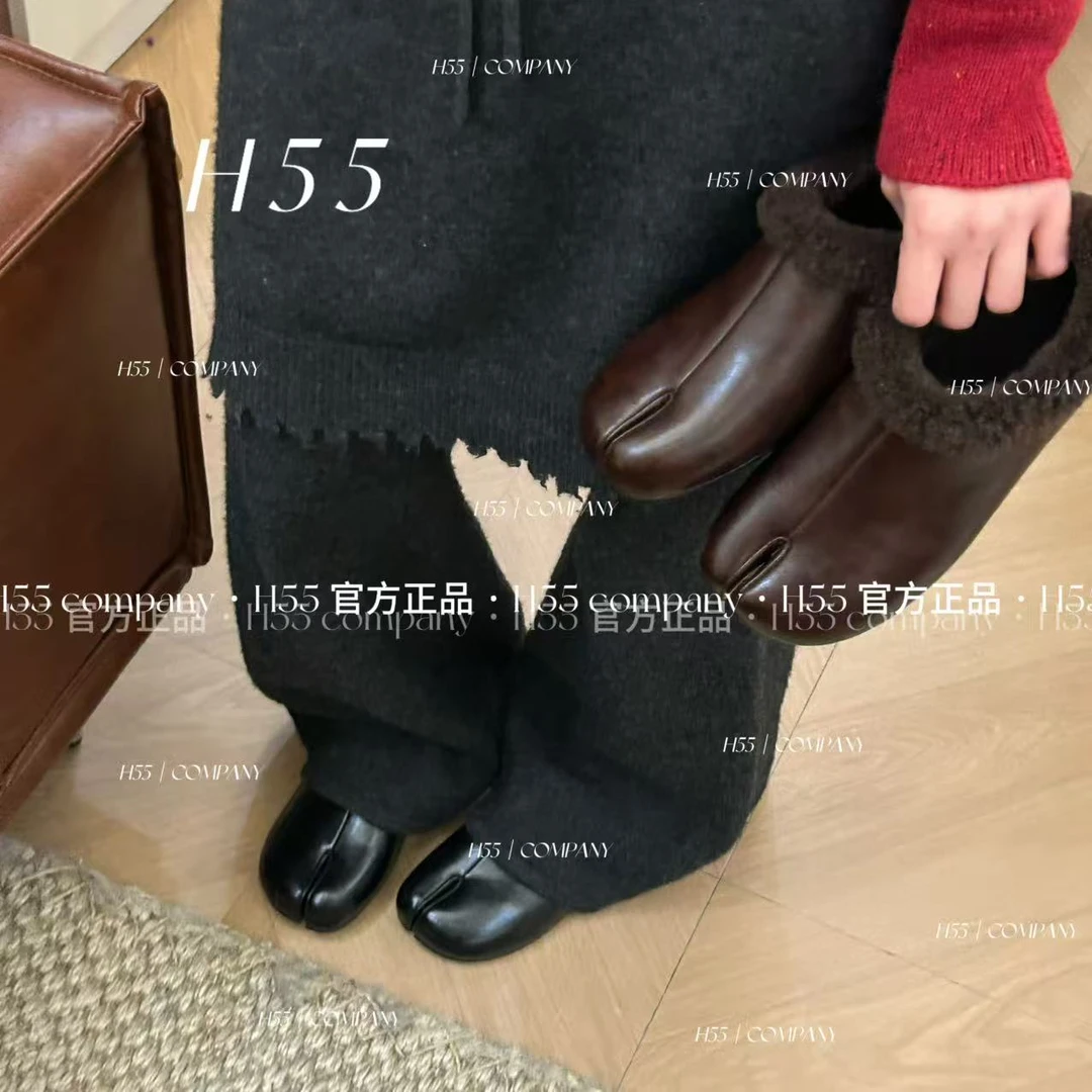 H55女鞋冬季新款加绒加厚防滑小众时髦分趾鞋59-3092-YY