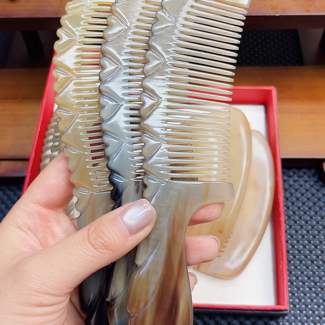 手工制作纯牛角梳子