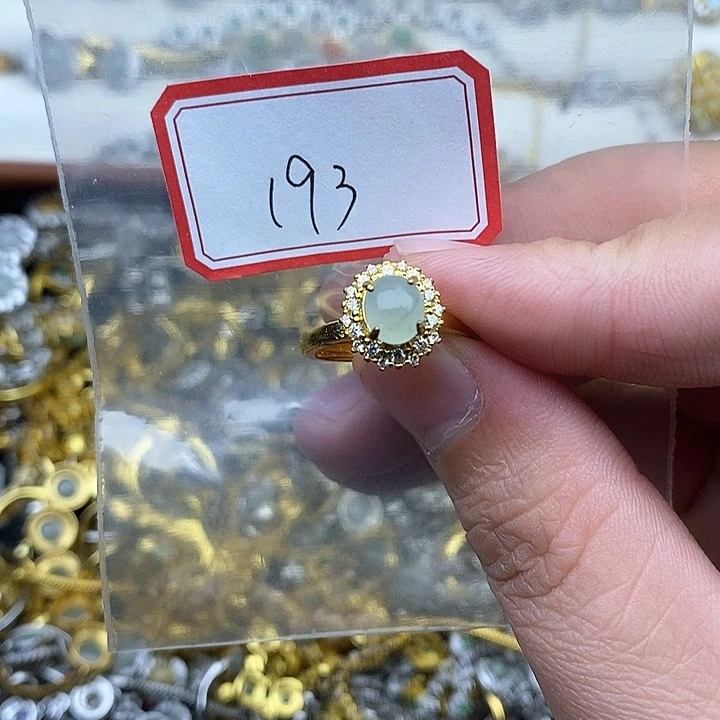 翡翠未镶嵌戒指193