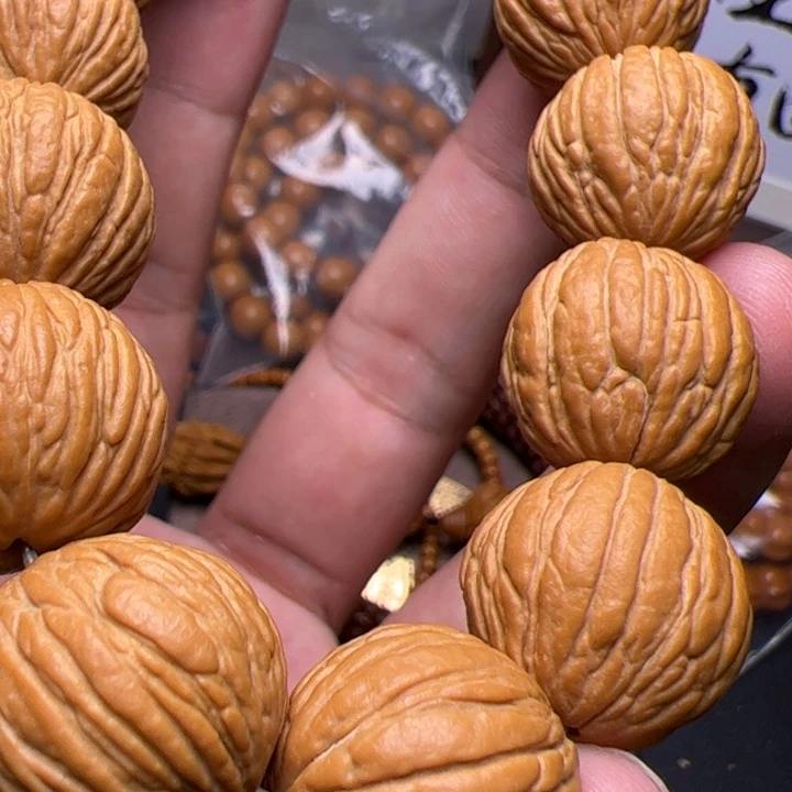 猴头核桃吊坠快快乐乐