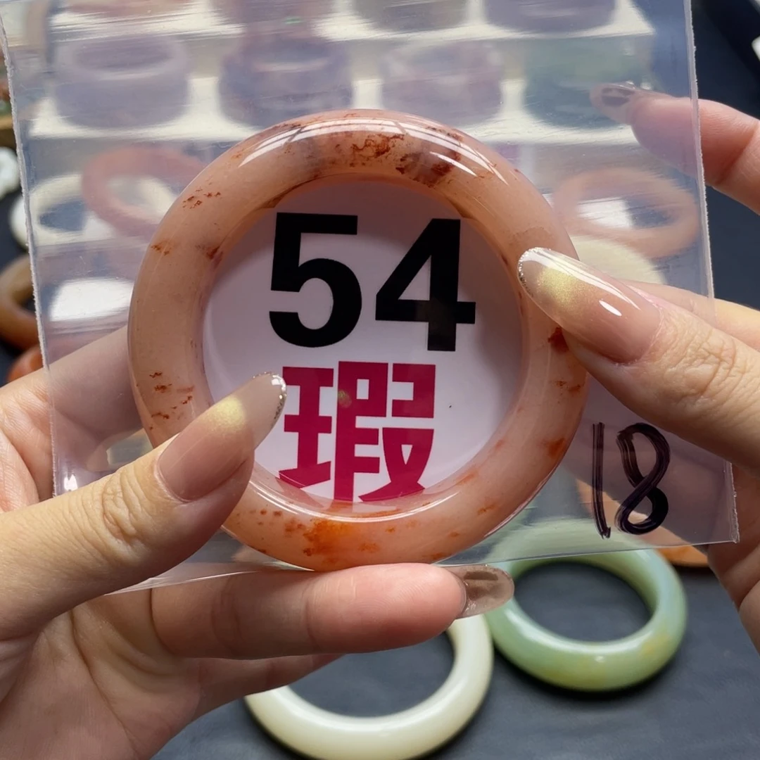 未镶嵌手镯石英质玉