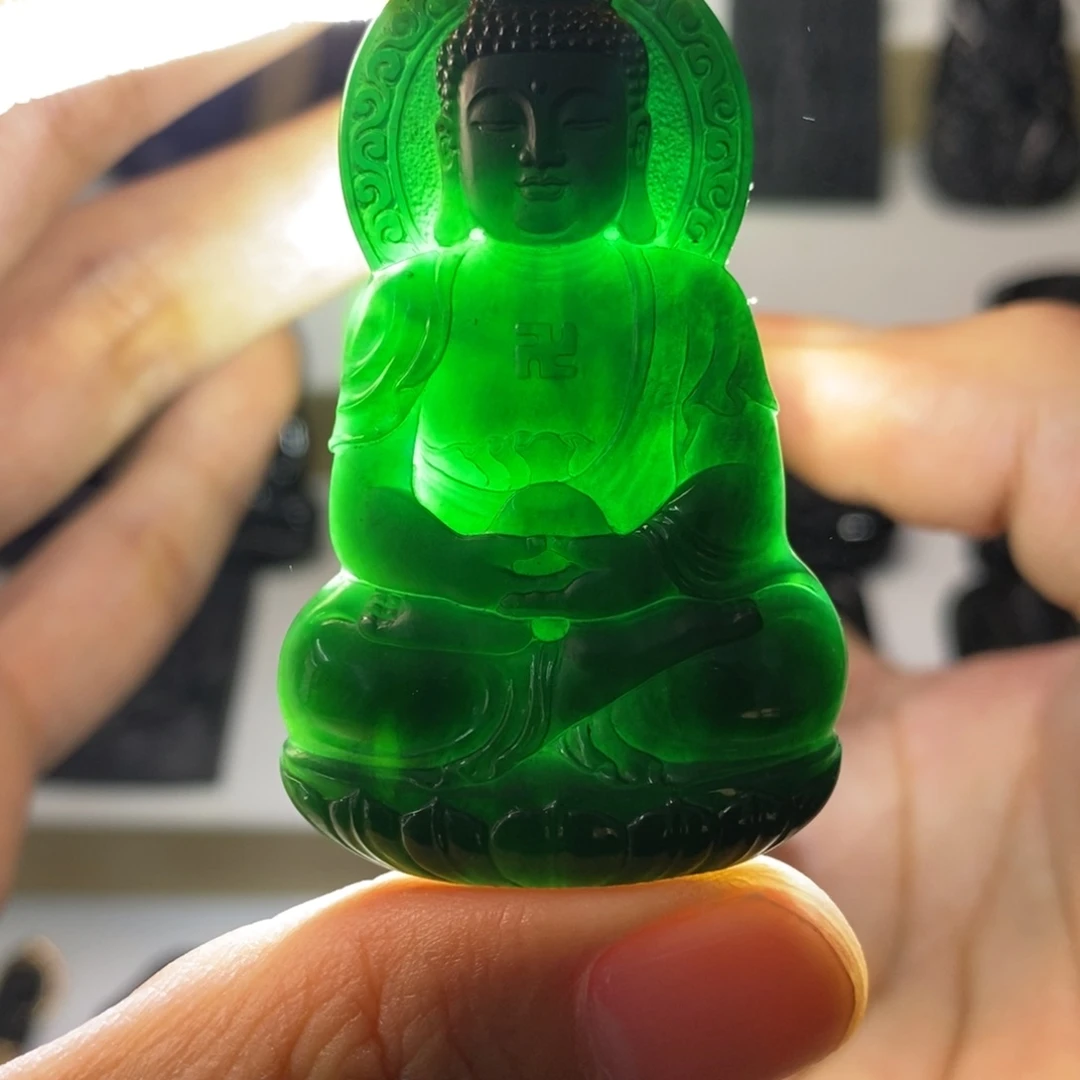 翡翠未镶嵌吊坠(赠链)