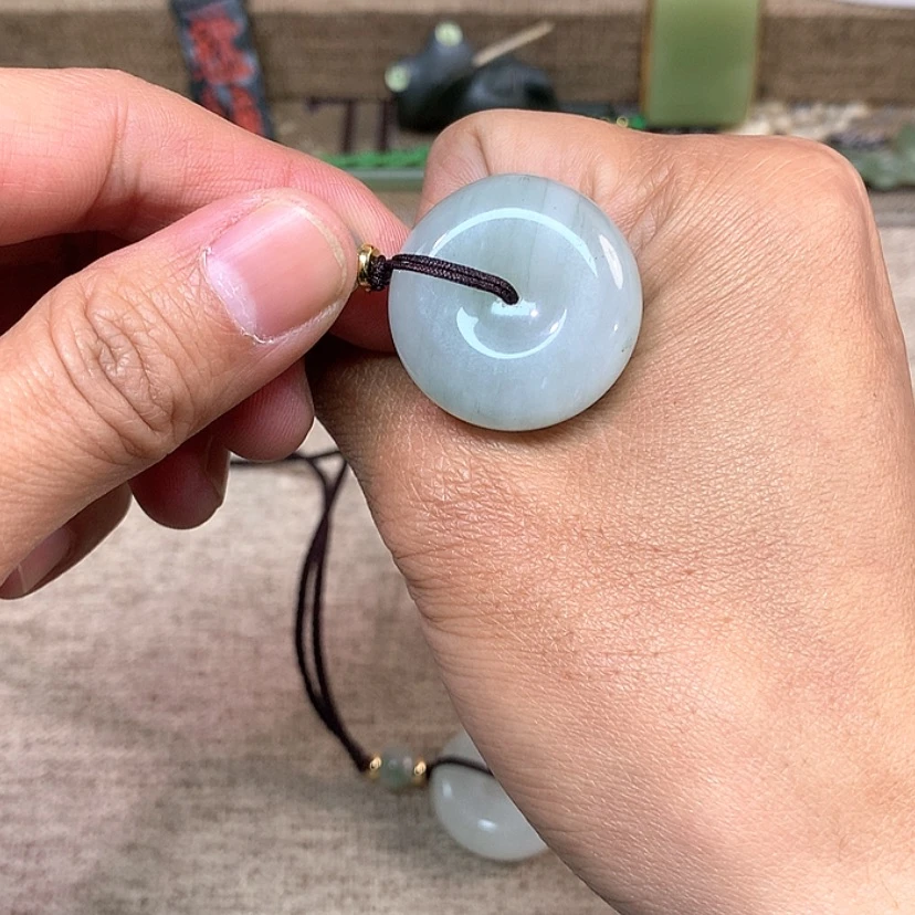 【闪购商品】石英质玉颈饰未镶嵌