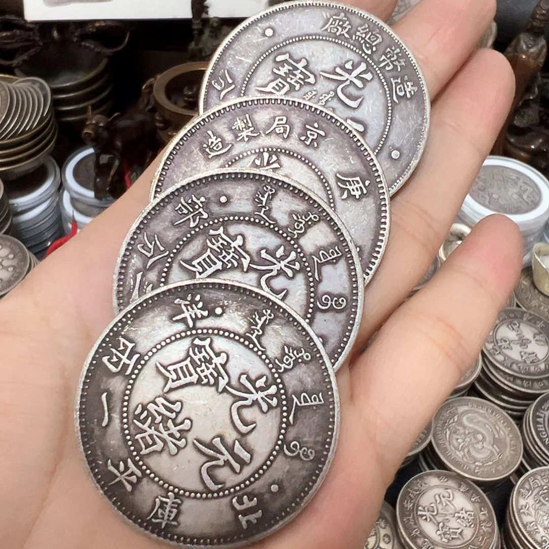 奇***）金属复古风格摆件