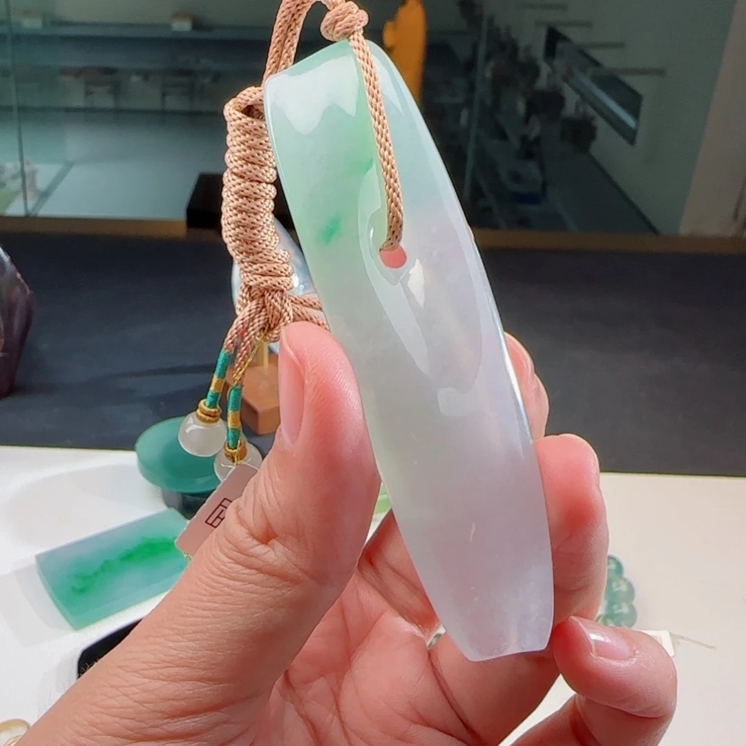 【闪购商品】翡翠颈饰未镶嵌堯