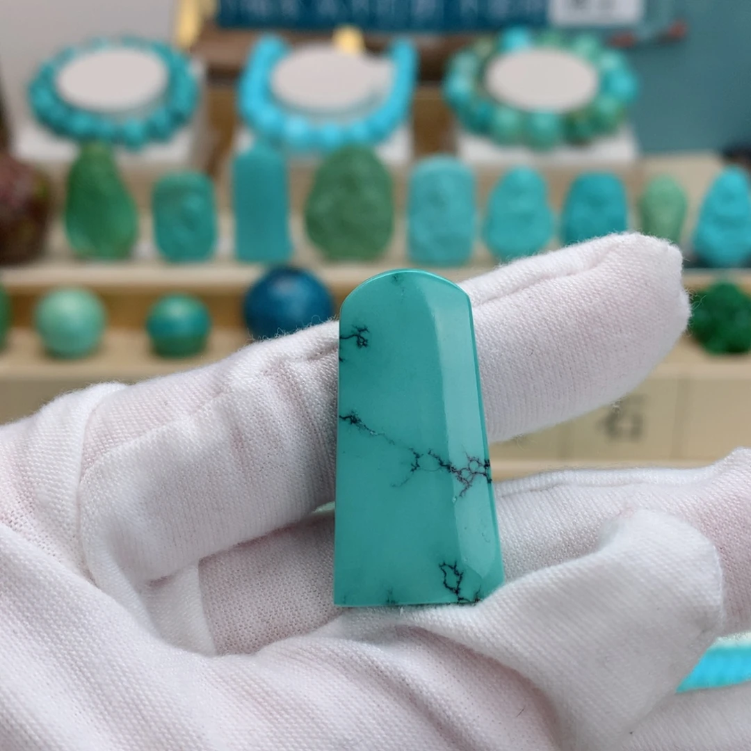 绿松石未镶嵌挂件