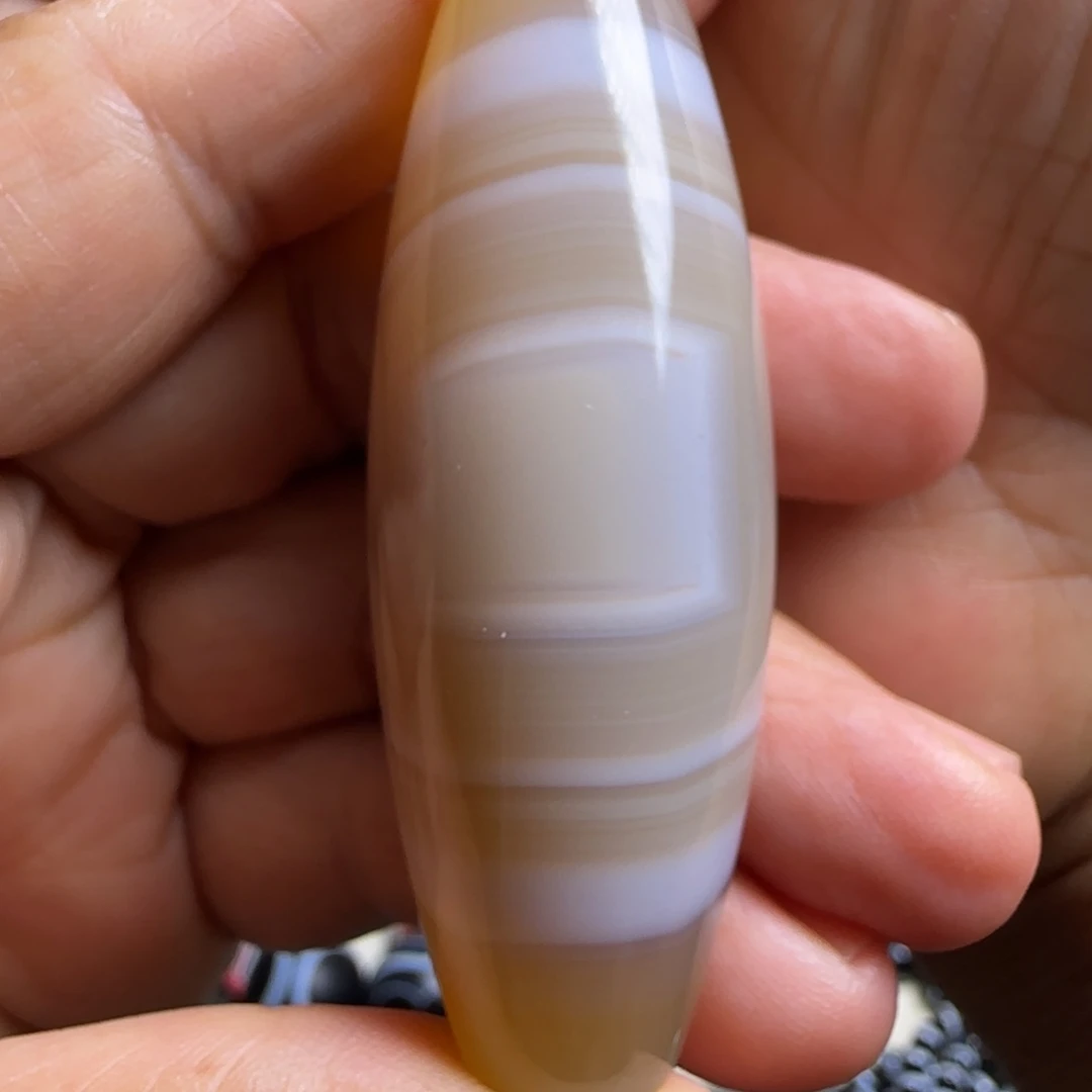 曹***操未镶嵌颈饰玛瑙/玉髓