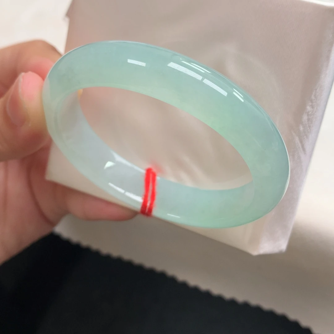翡翠未镶嵌手镯28号54贵妃薄荷绿（基本完美）显白神器