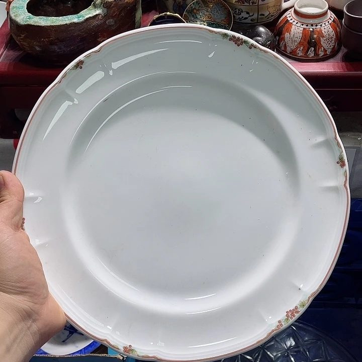 瓷片在你身边的人也