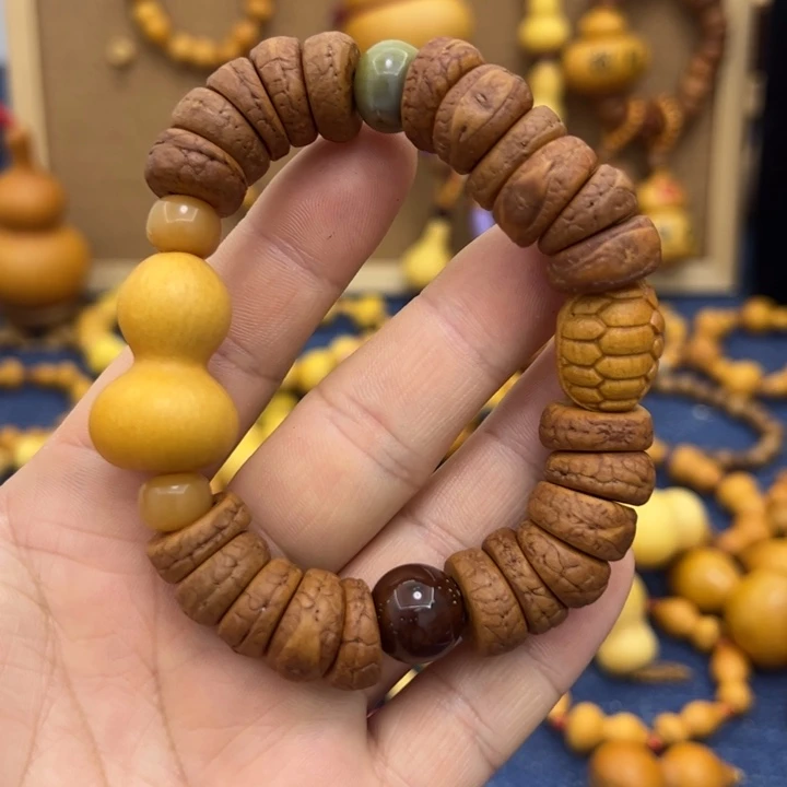 仰***止大叶紫檀（黑酸枝木类）