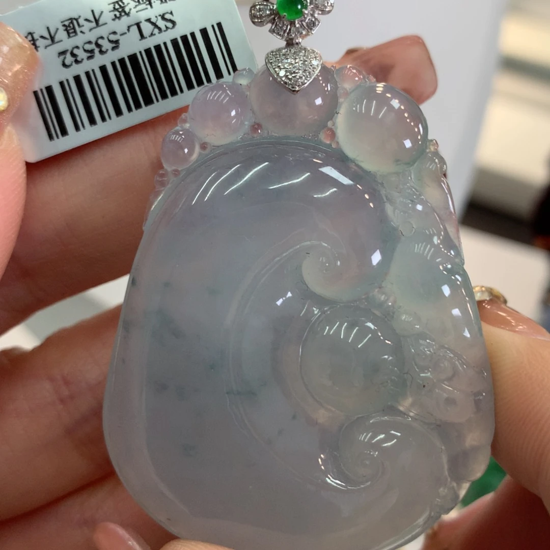 翡翠吊坠(不含链)18K金镶嵌