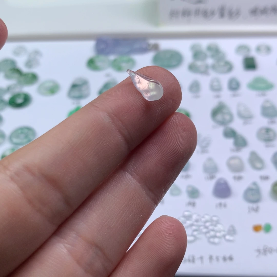 翡翠未镶嵌颈饰福利