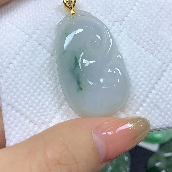 翡翠未镶嵌颈饰挂件
