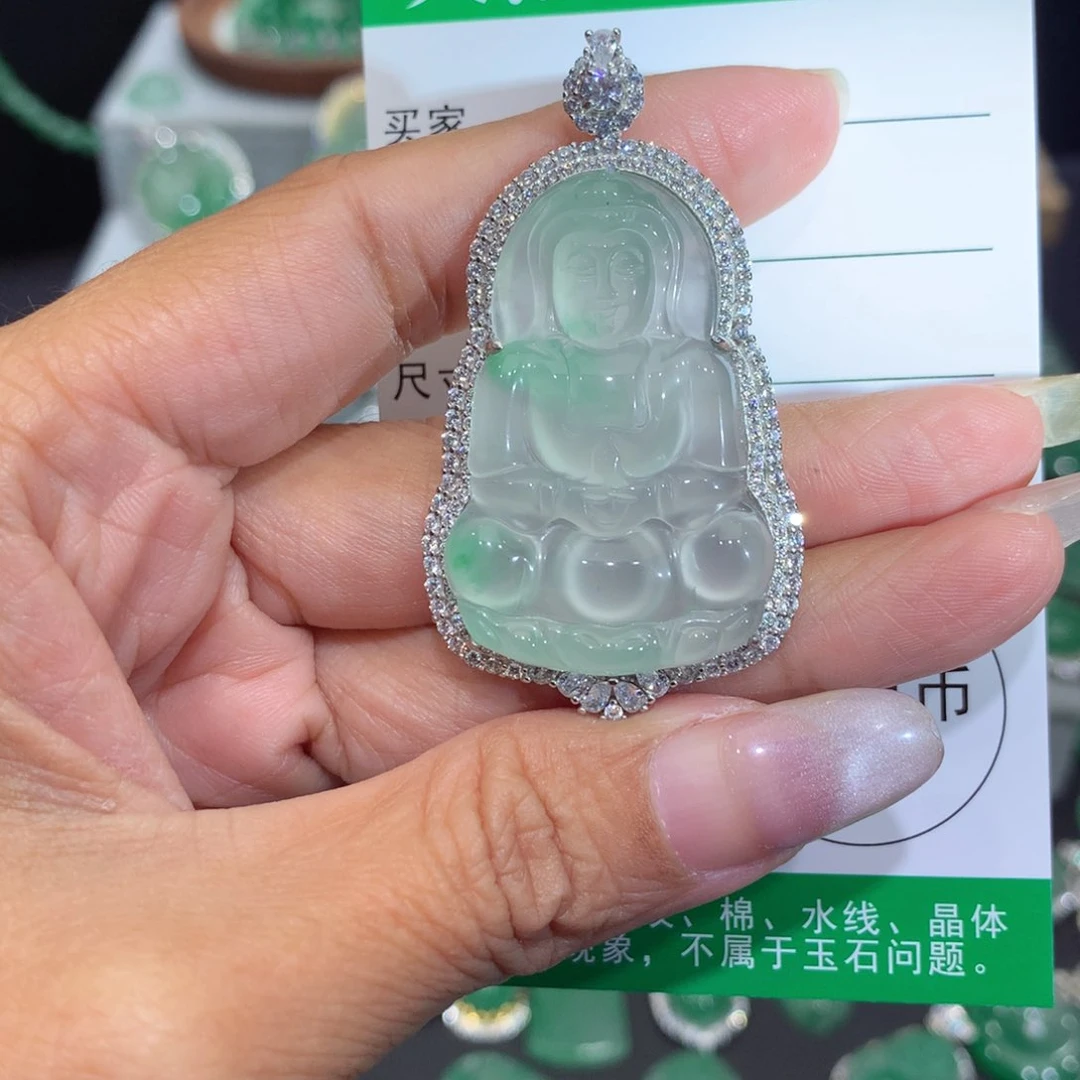 颈饰银S925镶嵌石英质玉（非洲翠）