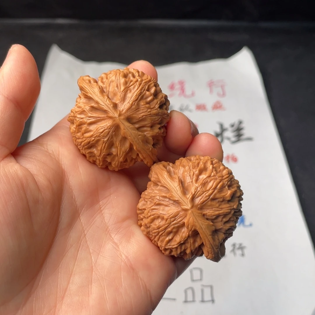 文玩核桃把件882 44宫灯