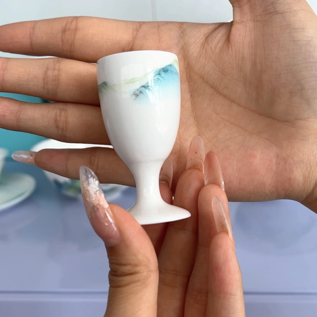 瓷片江山如画小酒杯