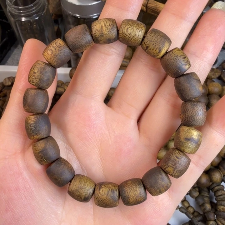 沉香沉香碎屑莺歌绿奇楠1.0鼓珠8克➕