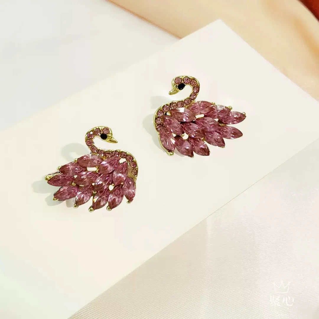 铜合金合成锆石耳饰 气质轻奢时尚百搭红色精致金色素款耳钉130