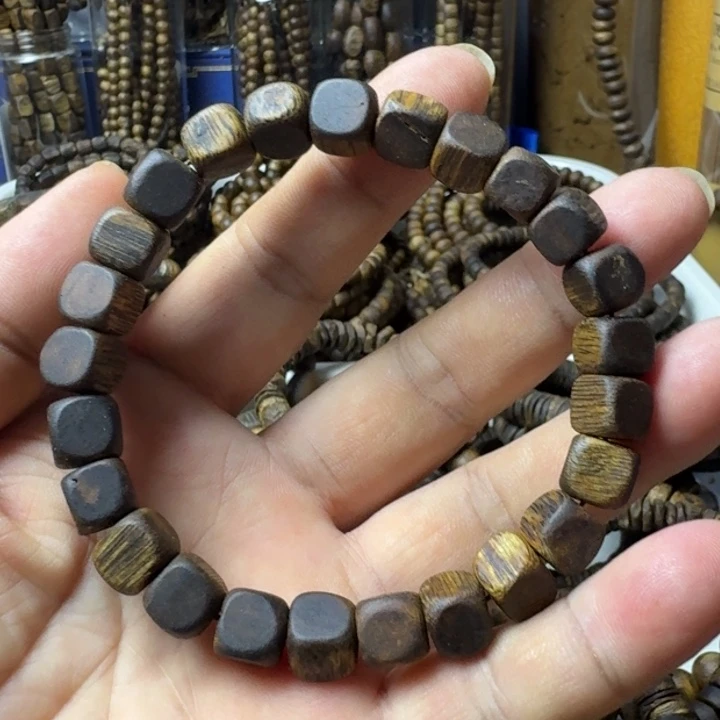 沉香手串张勺子手串10克加