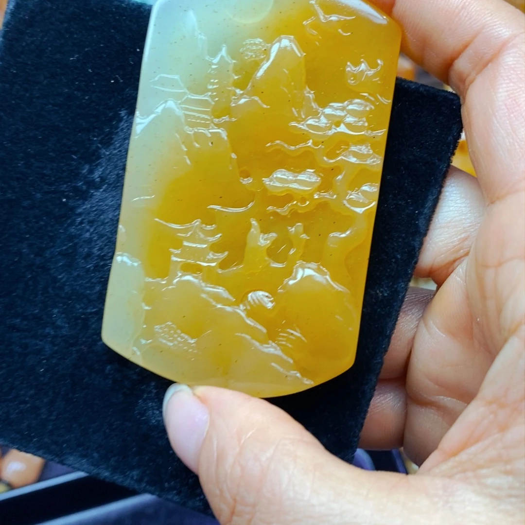 未镶嵌石英质玉（黄龙玉）吊坠(不含链)