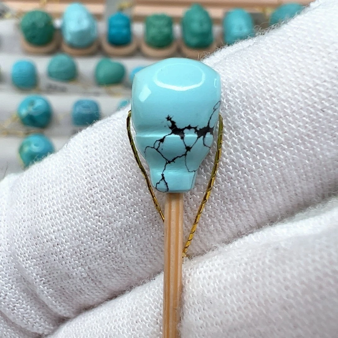 绿松石配饰未镶嵌